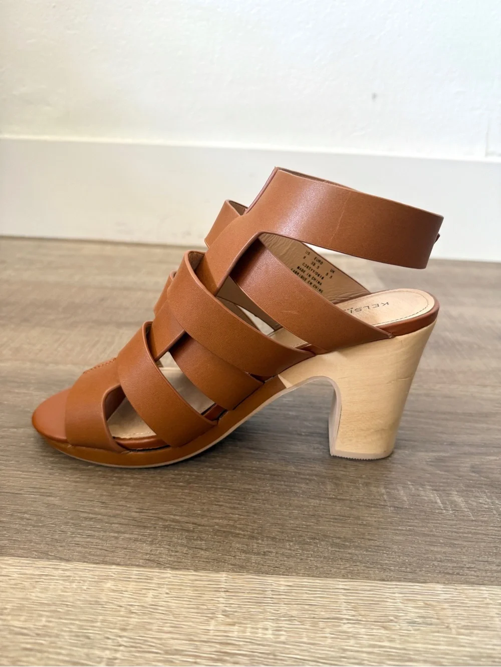 Kelsi Dagger Brooklyn Size 8 Honey Burnished Leather Gladiator Block Heel Sandal